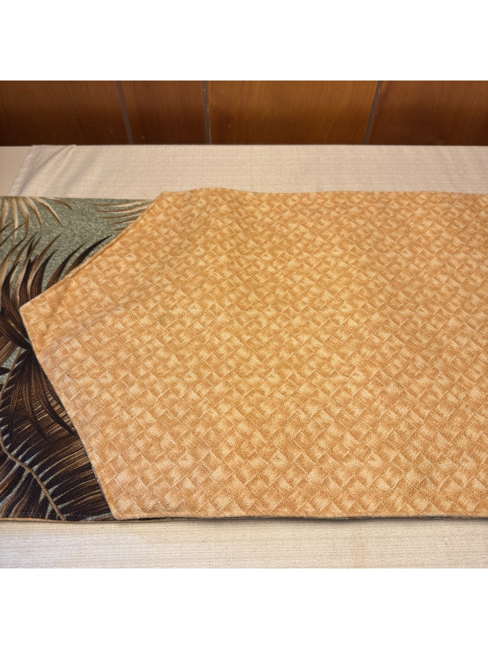 Reversible Tropical Palm Leaf Table Runner 13 x 71 Woven Wicker Coastal Decor - Picture 6 of 6